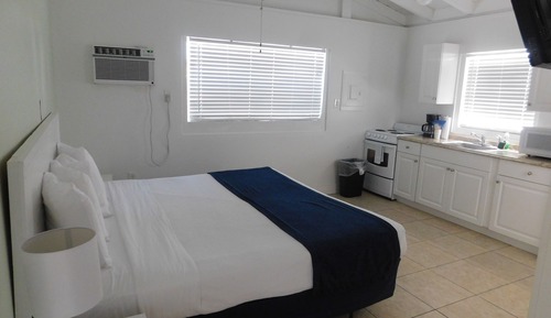 Habitación Premium, 1 cama de matrimonio grande, lanai, vistas a la laguna (Kitchenette)