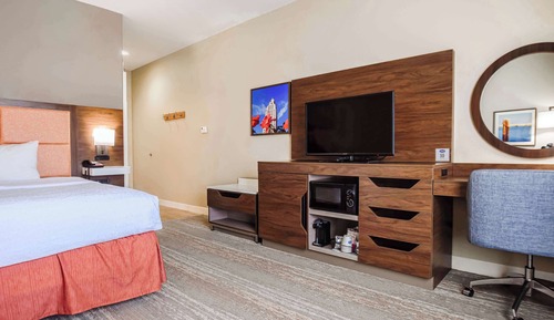 Estándar con cama de matrimonio King