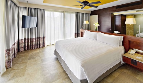 Suite (Ocean Front Premium Level)