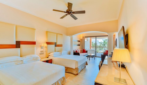 Suite junior (Ocean Front Premium level)