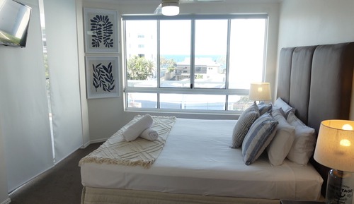 Apartamento, 3 habitaciones, vistas parciales al mar