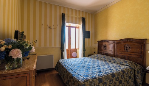 Habitación clásica con 1 cama doble o 2 individuales