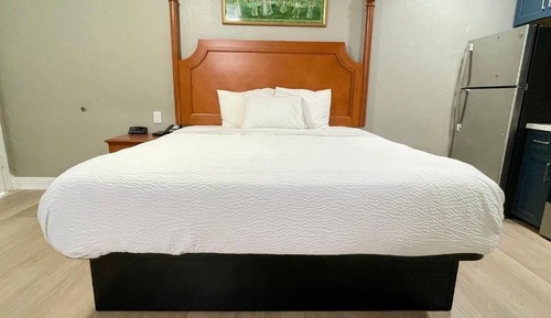 Habitación estándar doble, 1 cama de matrimonio grande, accesible para personas con discapacidad
