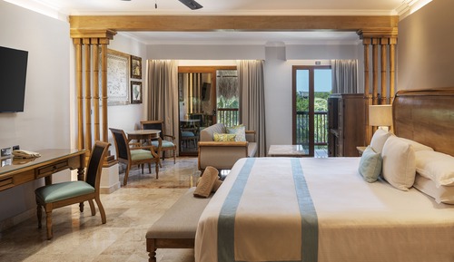 Golden Superior Junior Suite
