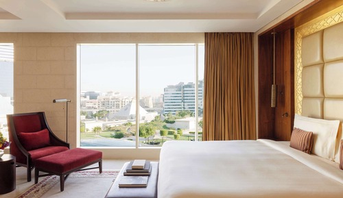 Suite (Diplomatic - Skyline View)