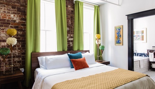 Suite ejecutiva, 1 cama de matrimonio grande, chimenea, vistas a la ciudad (The Tiki)