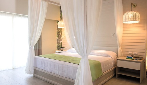 Habitación romántica doble, 1 cama de matrimonio grande, bañera