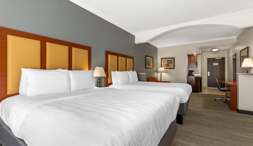 Suite, 2 camas de matrimonio, accesible para personas con discapacidad (with Single Sofabed)