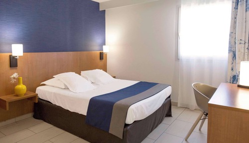 Suite, 2 camas de matrimonio, terraza, vistas al mar
