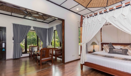 Deluxe Beachfront Room