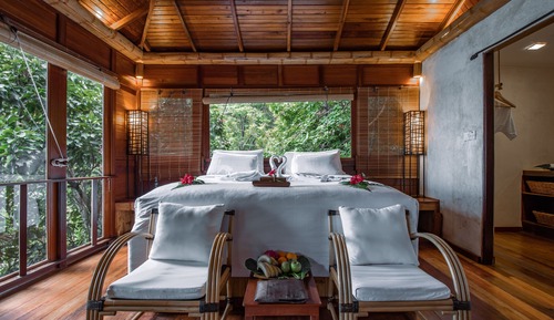 Habitación estándar doble, 1 cama de matrimonio grande, balcón, vistas parciales al mar