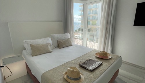 Habitación Básica, Balcón (Baño Adaptado)