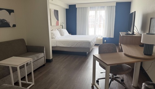 Estudio, 1 cama de matrimonio grande