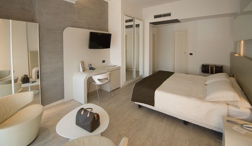Habitación clásica con 1 cama doble o 2 individuales