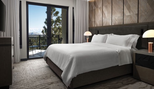 Suite, varias camas, balcón (Mobility Accessible, Tub)