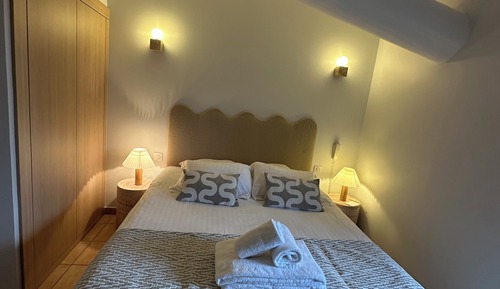 Habitación clásica doble, 1 cama de matrimonio, terraza, planta baja