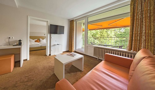 Suite junior, 1 cama doble, balcón (Larger Room)