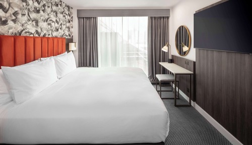 Suite, 1 cama de matrimonio grande, vistas a la ciudad
