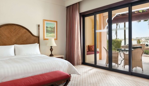 Garden Suite King Bed with Lounge Access and Free Breakfast