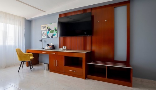 Habitación estándar, 1 cama de matrimonio grande (Top Floor)