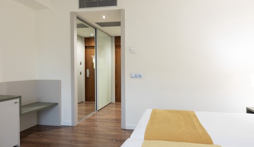 Habitación estándar con 1 cama doble o 2 individuales