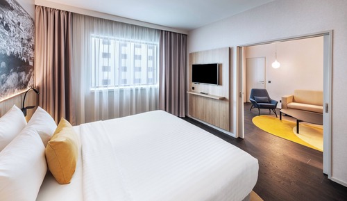 Estudio, 1 cama de matrimonio grande con sofá cama