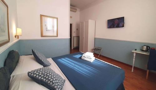Habitación estándar con 1 cama doble o 2 individuales