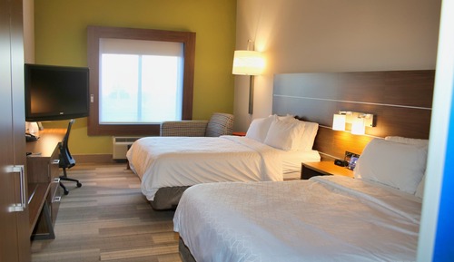 Habitación estándar, 2 camas de matrimonio (Hearing, Mobility Tub)