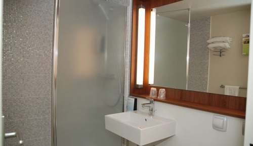 Next Generation, Habitación estándar, 1 cama doble