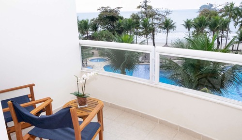 Habitación superior, 2 camas individuales, balcón, vistas a la piscina (free Wifi)