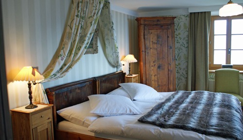 Habitación clásica con 1 cama doble o 2 individuales, no fumadores, vistas a la montaña