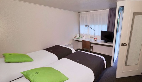Next Generation, Habitación superior, 2 camas individuales