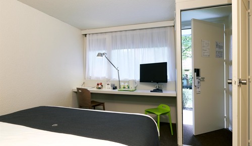 Next Generation, Habitación, 2 camas individuales