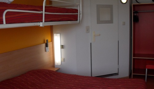 Habitación estándar, varias camas (1 Double and 1 Single bed)