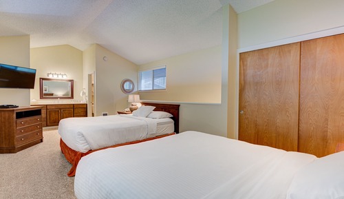 Loft, 2 Queen Beds, Forest View