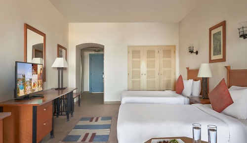Standard Room Lagoon View Twin Bed