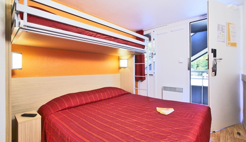 Habitación estándar, varias camas (1 Double and 1 Single bed)