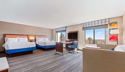 Suite estudio con 2 matrimoniales, n/f