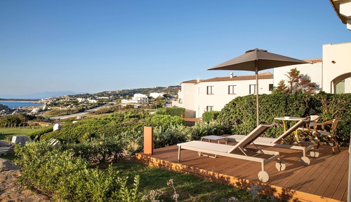 Signature Room,1 King Bed, Sea View and Terrace (Lunch included from the petite à la carte menu)