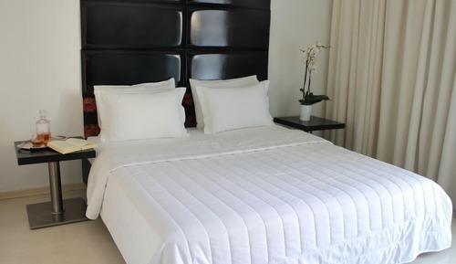 Habitación superior, balcón, vistas a la ciudad