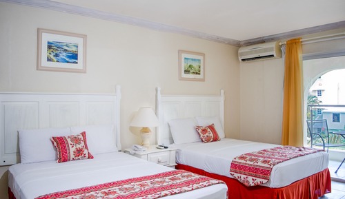Habitación estándar, 2 camas dobles, no fumadores, balcón