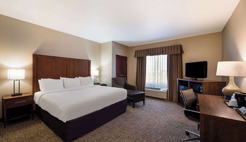 Suite, 1 cama de matrimonio grande con sofá cama, no fumadores (Roll In Shower)