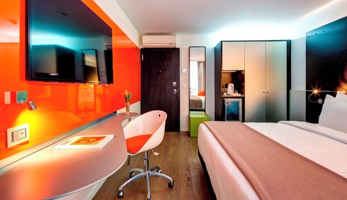 Habitación superior con 1 cama doble o 2 individuales