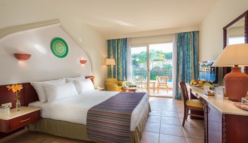 Superior Triple Pool View Room