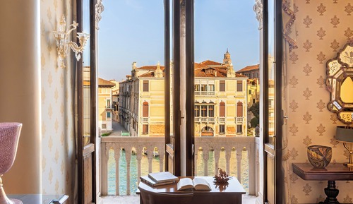 Suite junior (4 Pax - Grand Canal View)