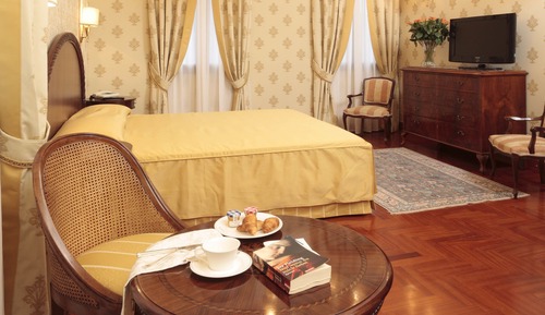 Suite (2 Pax)