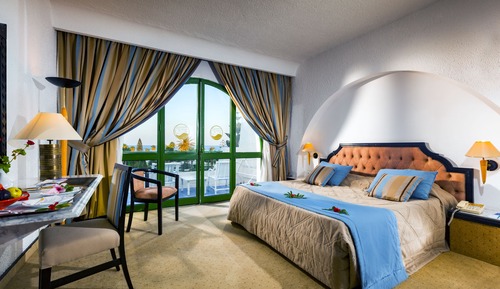 Habitación familiar, vistas al jardín