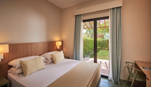 Habitación familiar, vistas al jardín