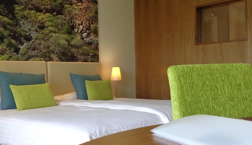 Habitación Twin, vista montaña (lado Teide, 2 adultos)