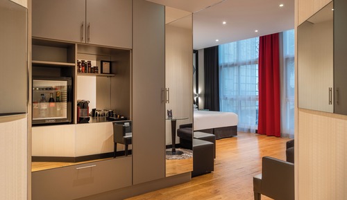 Habitación triple Deluxe, accesible para personas con discapacidad